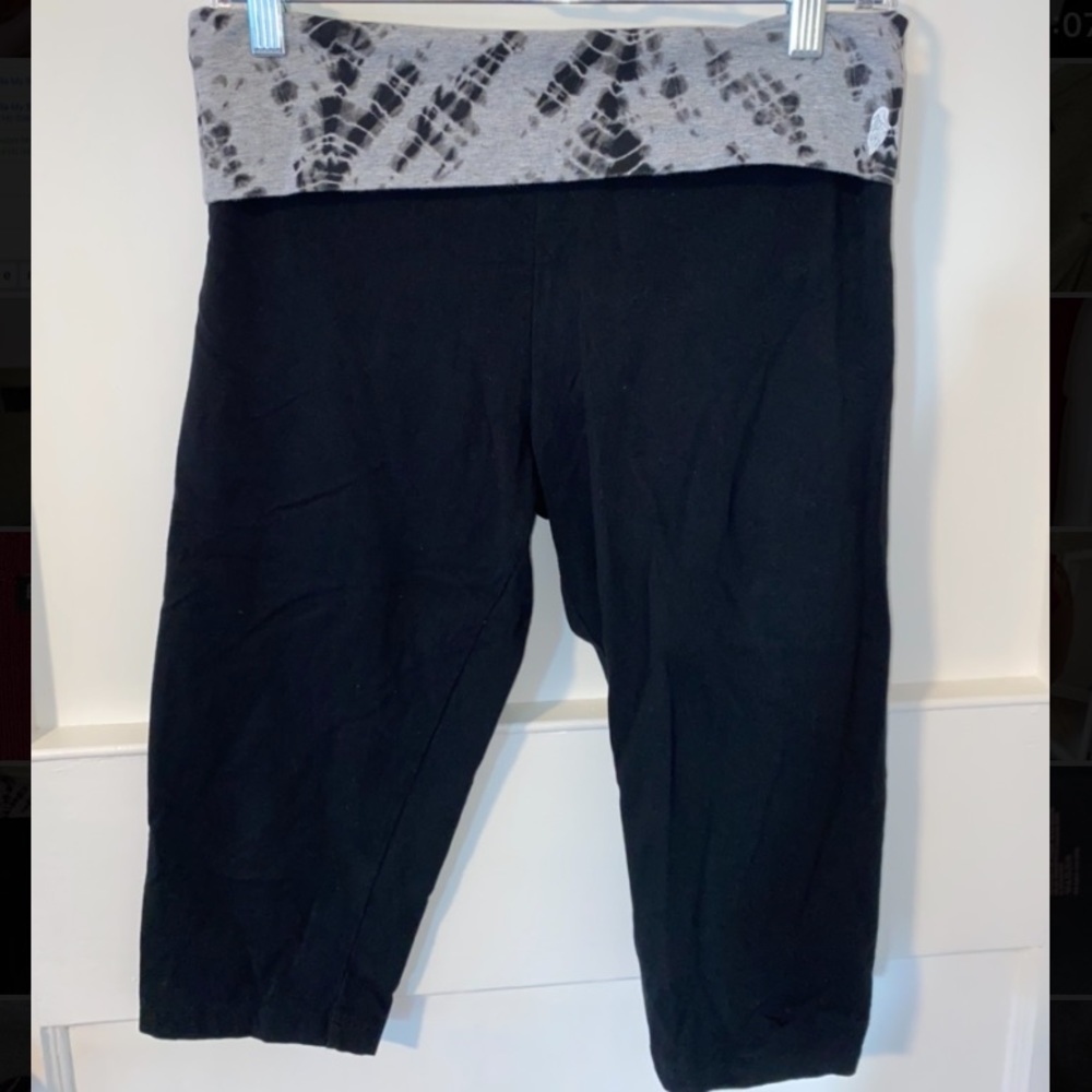 Victoria Secret Cropped Leggings